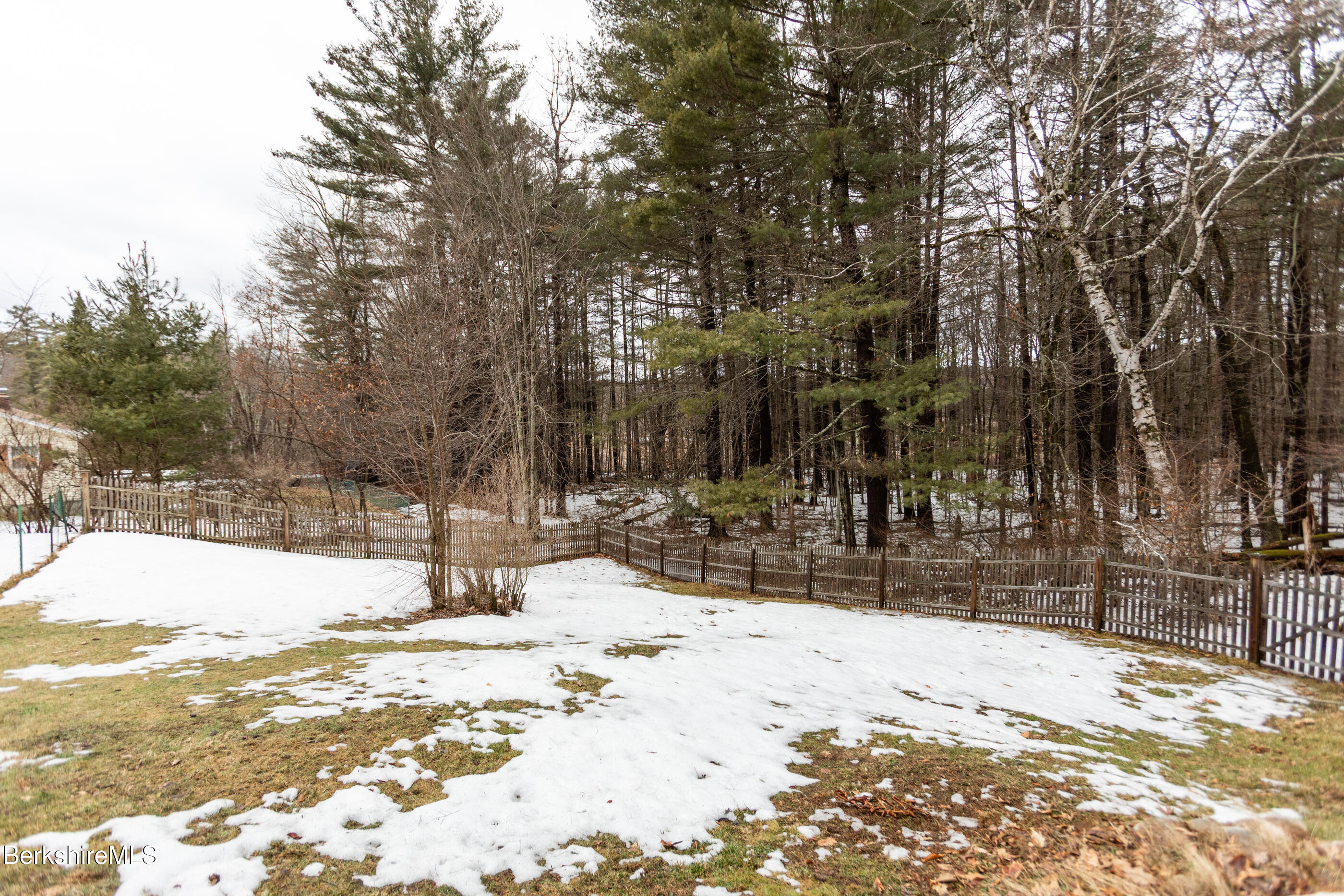 353 Cheshire Road Pittsfield, MA 01201 - Photo 23 of 24 image-23