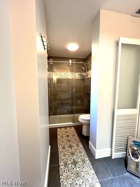 3288 Spring Valley Road Akron, OH 44333 - Photo 19 of 45 Entry into Master Bedroom Bath