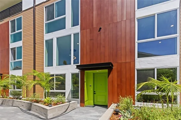 $1,498,000 | 176 North Catalina Avenue, Unit 103, Pasadena, CA 91106