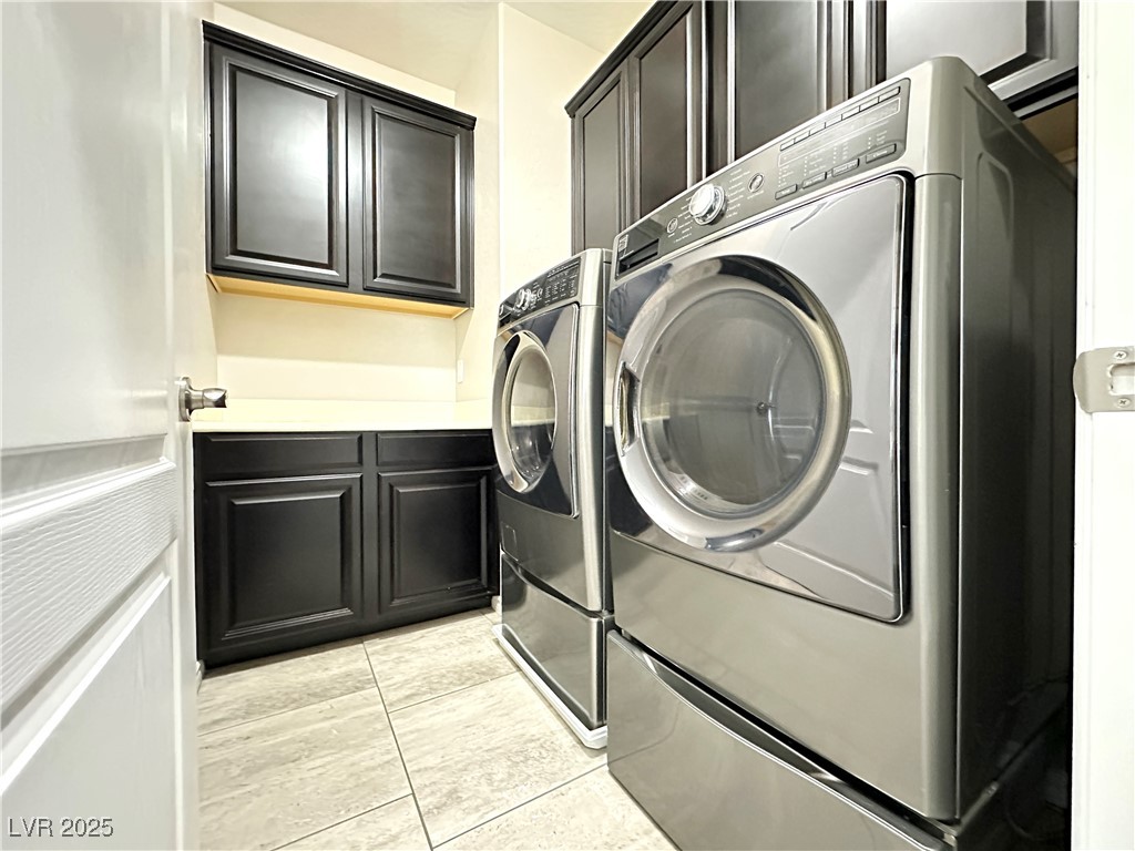 856 Via Serenelia Henderson, NV 89011 - Photo 14 of 33