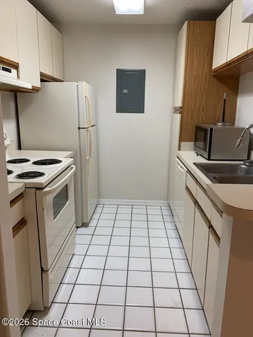 $1,395 | 7667 North Wickham Road, Unit 720, Melbourne, FL 32940