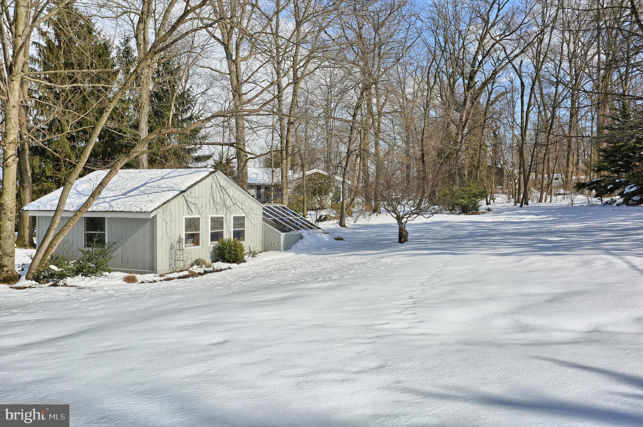 1030 Epler Road Middletown, PA 17057 - Photo 23 of 37 Shed & Greenhouse
