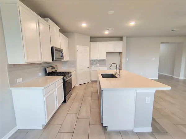 $2,200 | 9822 Willow Crown Lane, Richmond, TX 77406