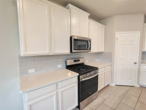 $2,200 | 9822 Willow Crown Lane, Richmond, TX 77406