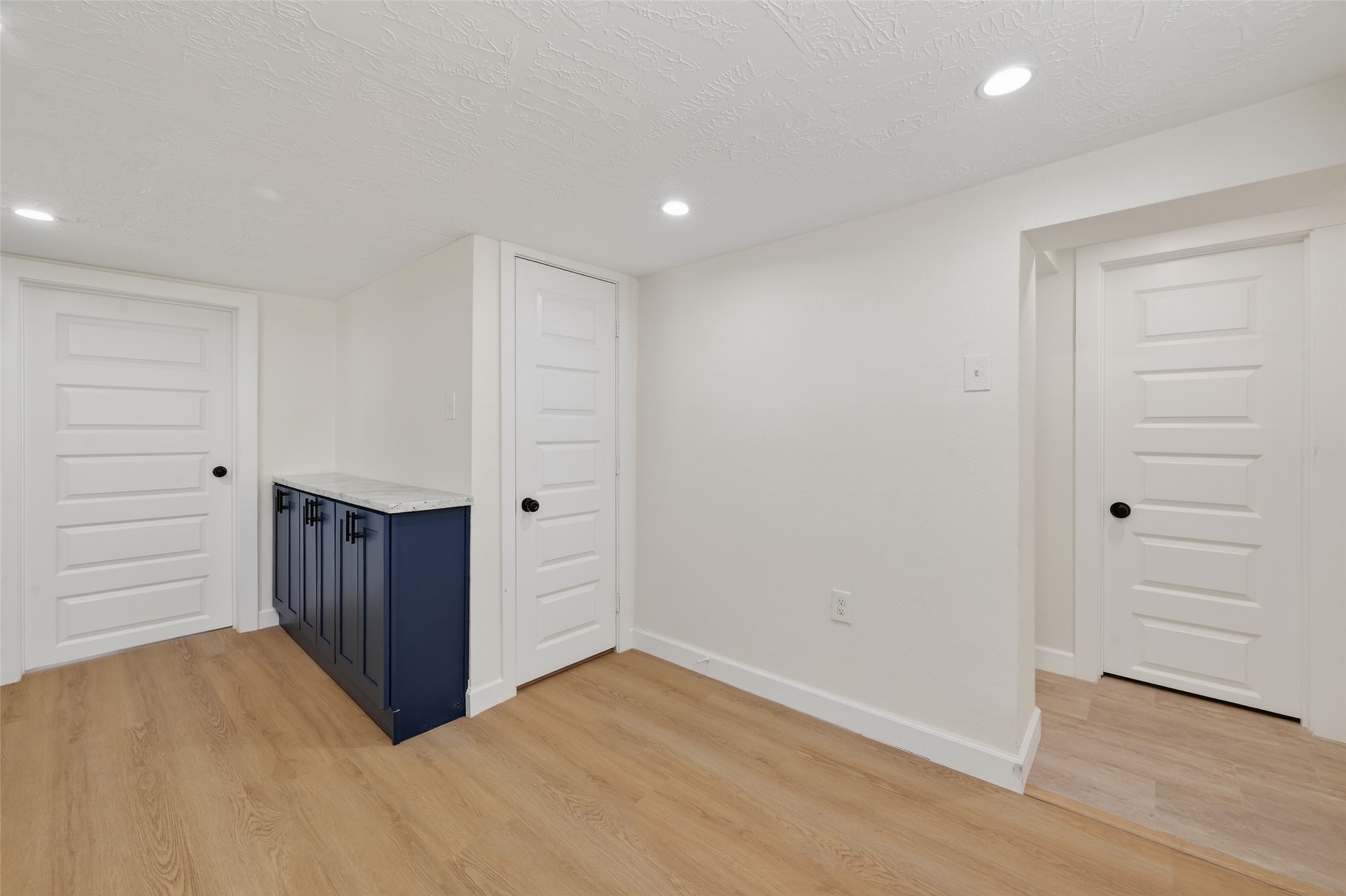 2118 Webster Street, Unit 3 Houston, TX 77003 - Photo 14 of 29 a view of a hallway with closet area