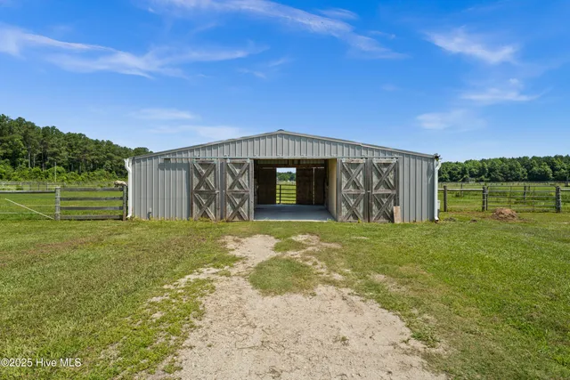 $550,000 | 4948 New Savannah Road, Unit 1, Burgaw, NC 28425