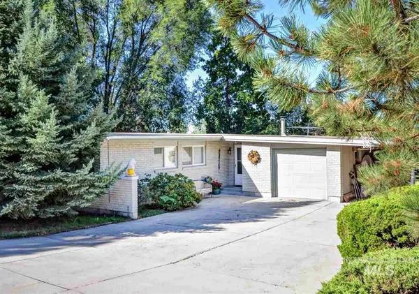 $892,000 | 7141 West Hill Road, Boise, ID 83714