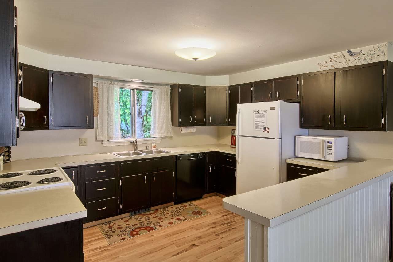8210 South Lakeview Road Traverse City, MI 49684 - Photo 47 of 55 1817773-46.JPG