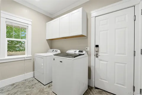 $675,000 | 25295 East Park Crescent Drive, Aurora, CO 80016