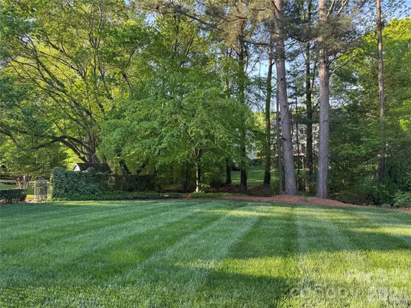 $415,000 | 3129 Crescent Knoll Drive, Matthews, NC 28105