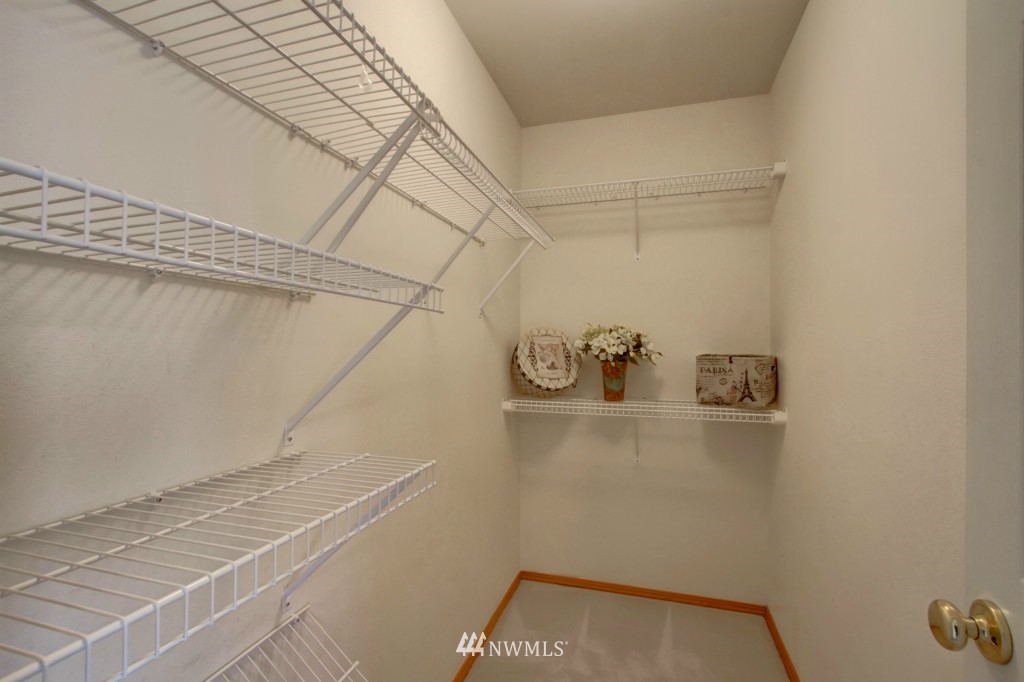 24219 13th Place West Bothell, WA 98021 - Photo 15 of 18 a view of small space