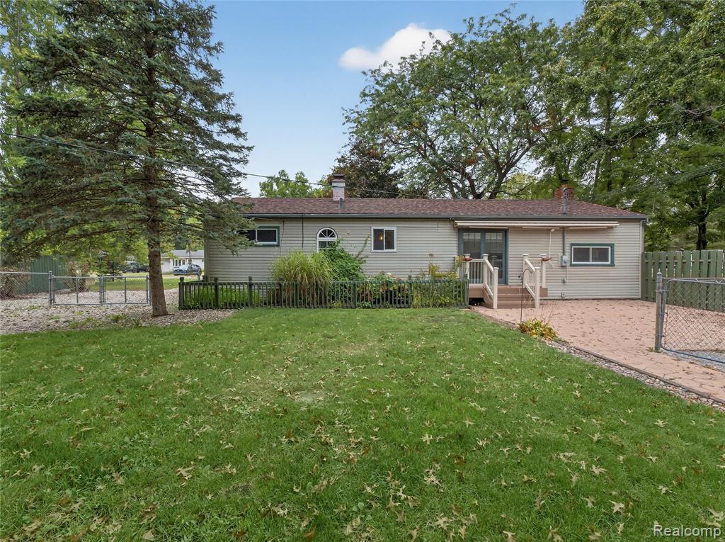 43801 Burtrig Road Belleville, MI 48111 - Photo 42 of 46 Gallery Image 42