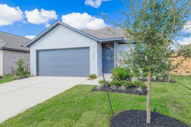 $1,800 | 26718 Scarlet Willow Drive, Katy, TX 77493