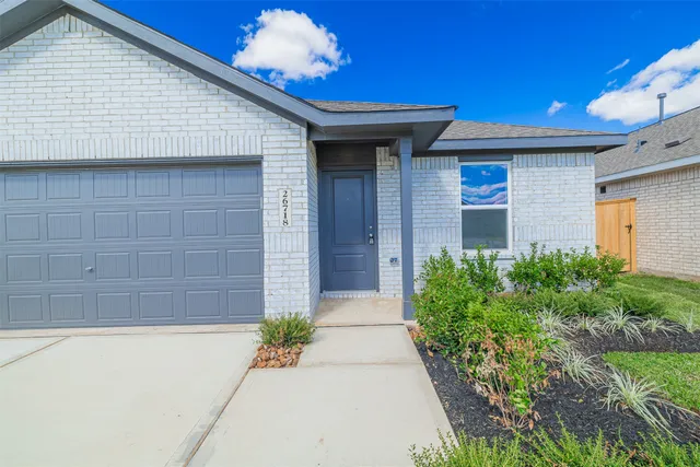 $1,800 | 26718 Scarlet Willow Drive, Katy, TX 77493