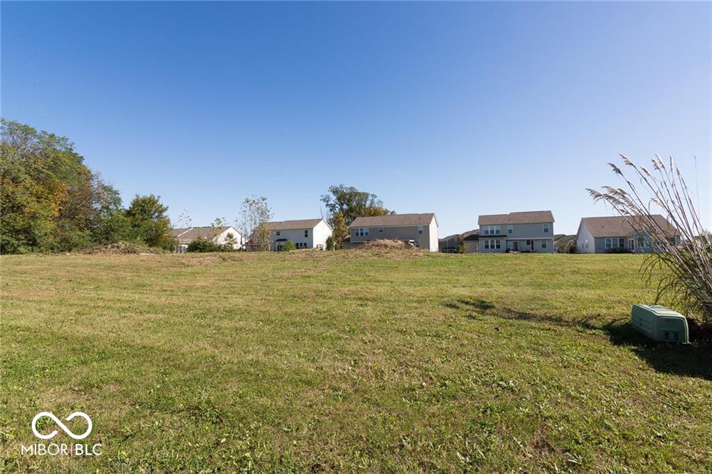 6651 Trail Ridge Way Indianapolis, IN 46259 - Photo 2 of 4