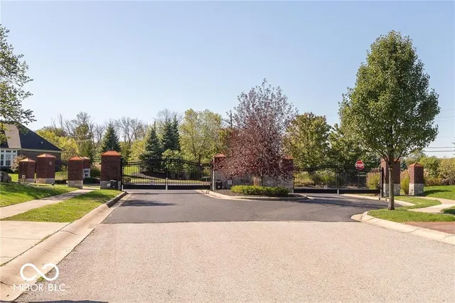 $99,990 | 6651 Trail Ridge Way, Indianapolis, IN 46259