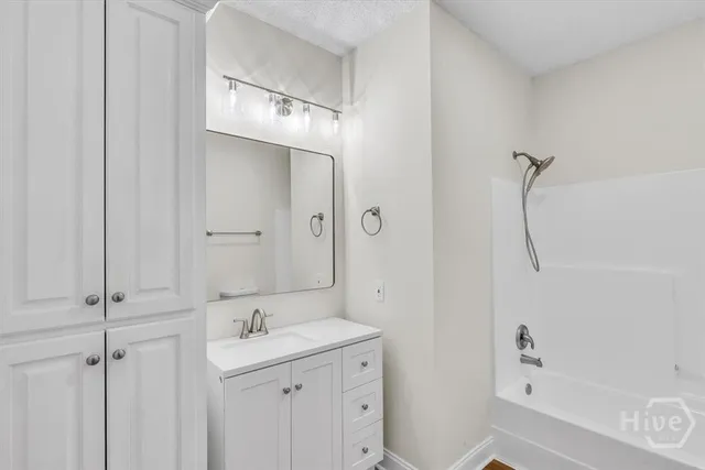 $2,100 | 141 Ivey Street, Richmond Hill, GA 31324