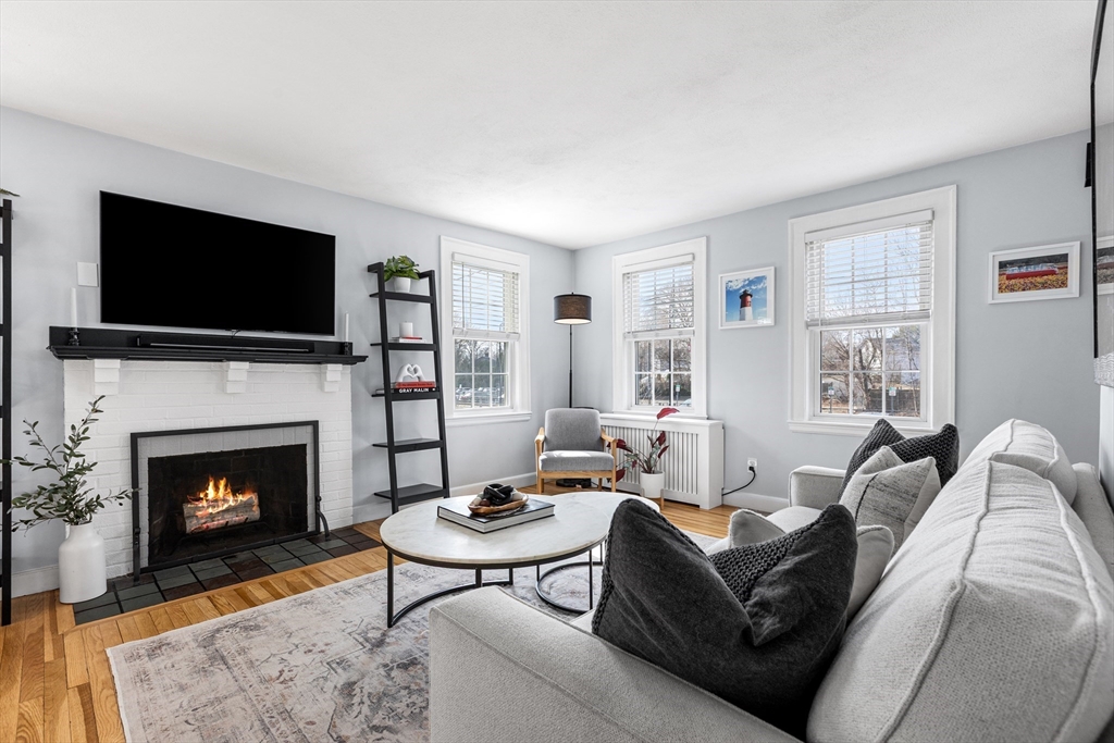 95 High Street Reading, MA 01867 - Photo 7 of 28 Gallery Image 7