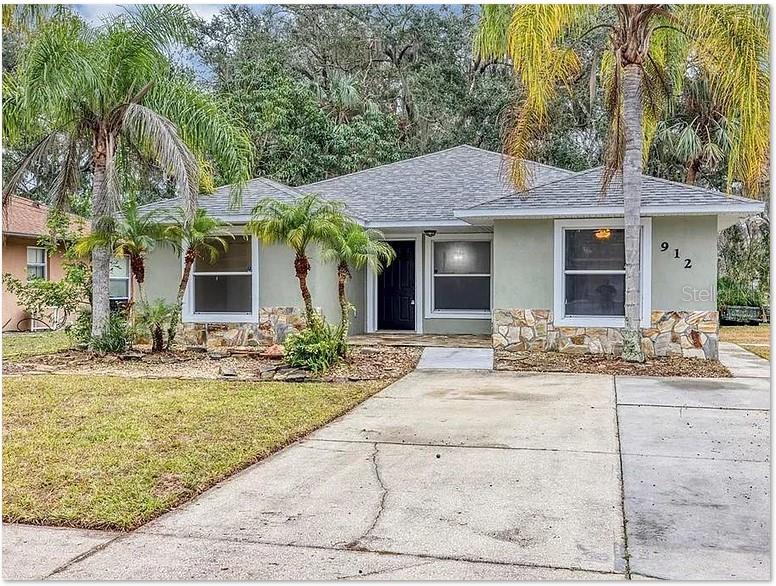 a front view of house with yard