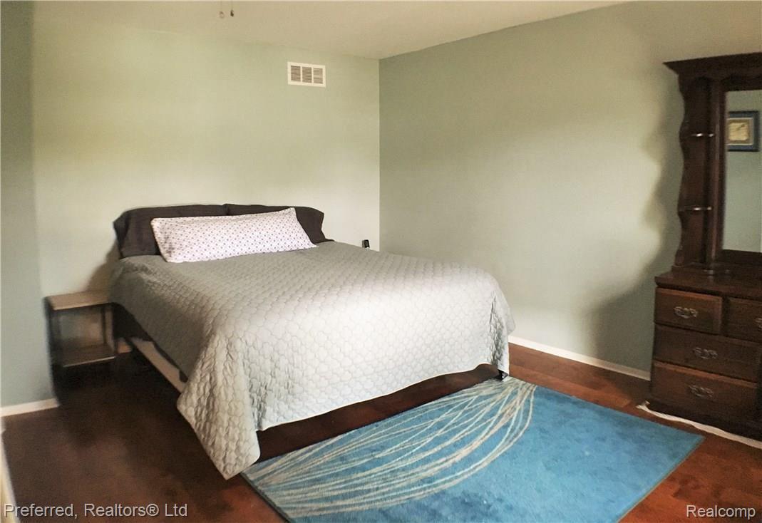 170 Manor Way, Unit 170 Rochester, MI 48309 - Photo 14 of 30 IMG_1756.JPG