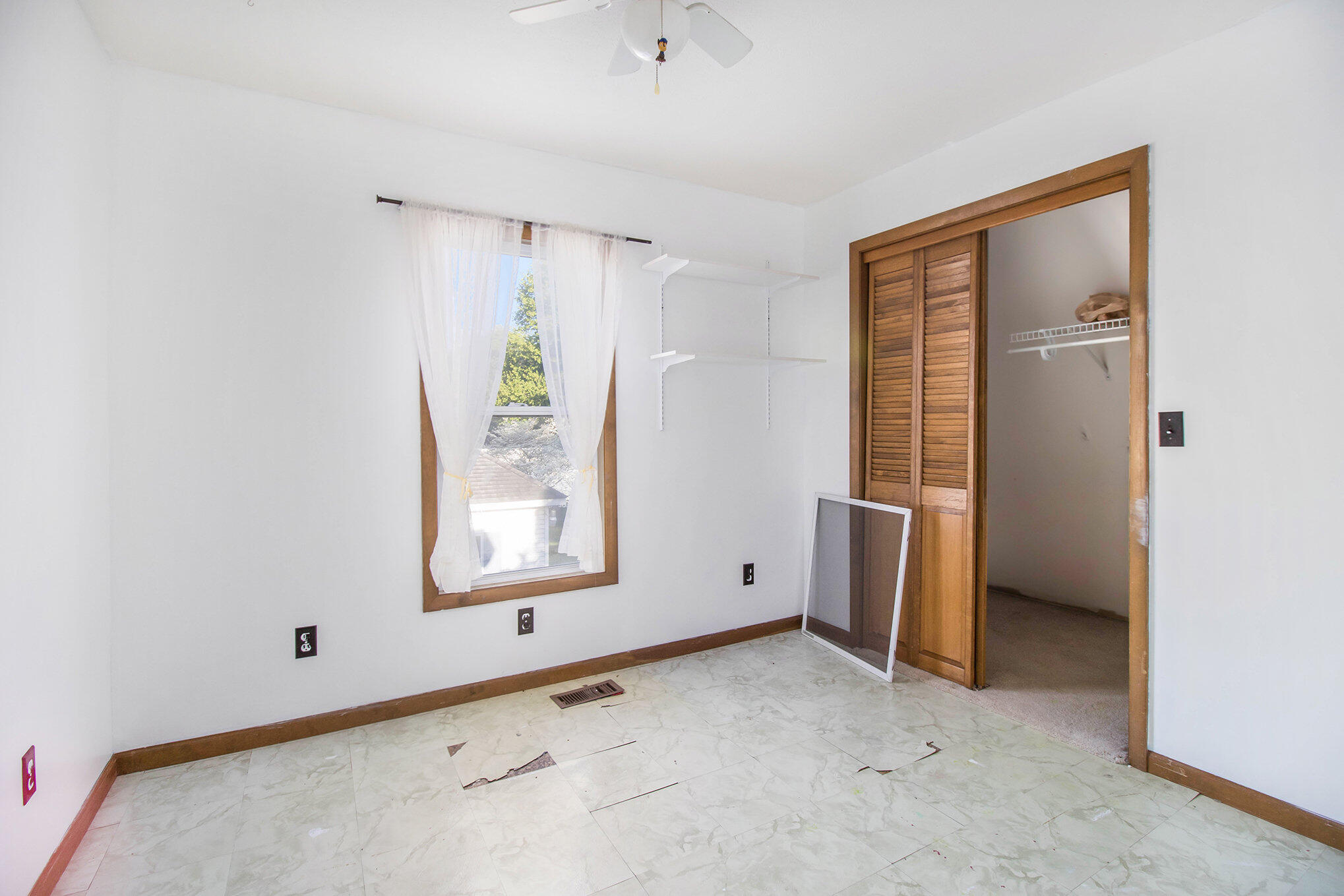 330 6th Avenue Three Rivers, MI 49093 - Photo 15 of 19 016_file_2