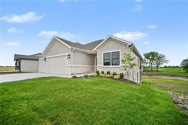 $459,000 | 462 Green Drive, Lawson, MO 64062