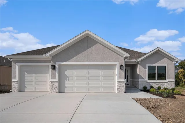 $487,500 | 462 Green Drive, Lawson, MO 64062