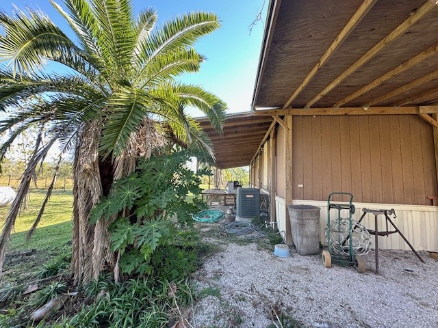 6083 Farm To Market 1462 Rosharon, TX 77583 - Photo 34 of 43 a view of a backyard