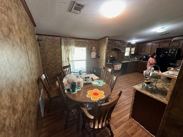 6083 Farm To Market 1462 Rosharon, TX 77583 - Photo 37 of 43 a view of a dining room with furniture
