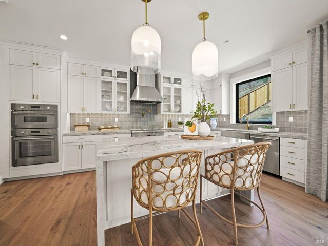 $3,119,900 | 27 Erin Drive, San Rafael, CA 94903