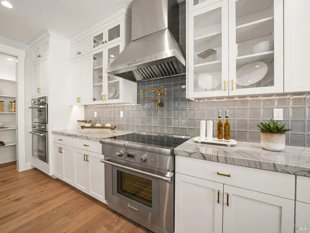 $3,119,900 | 27 Erin Drive, San Rafael, CA 94903