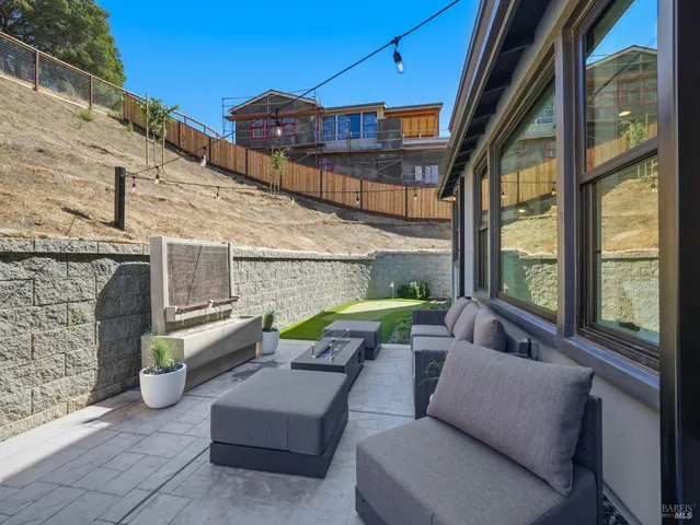 $3,119,900 | 27 Erin Drive, San Rafael, CA 94903