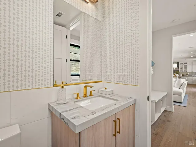 $3,119,900 | 27 Erin Drive, San Rafael, CA 94903