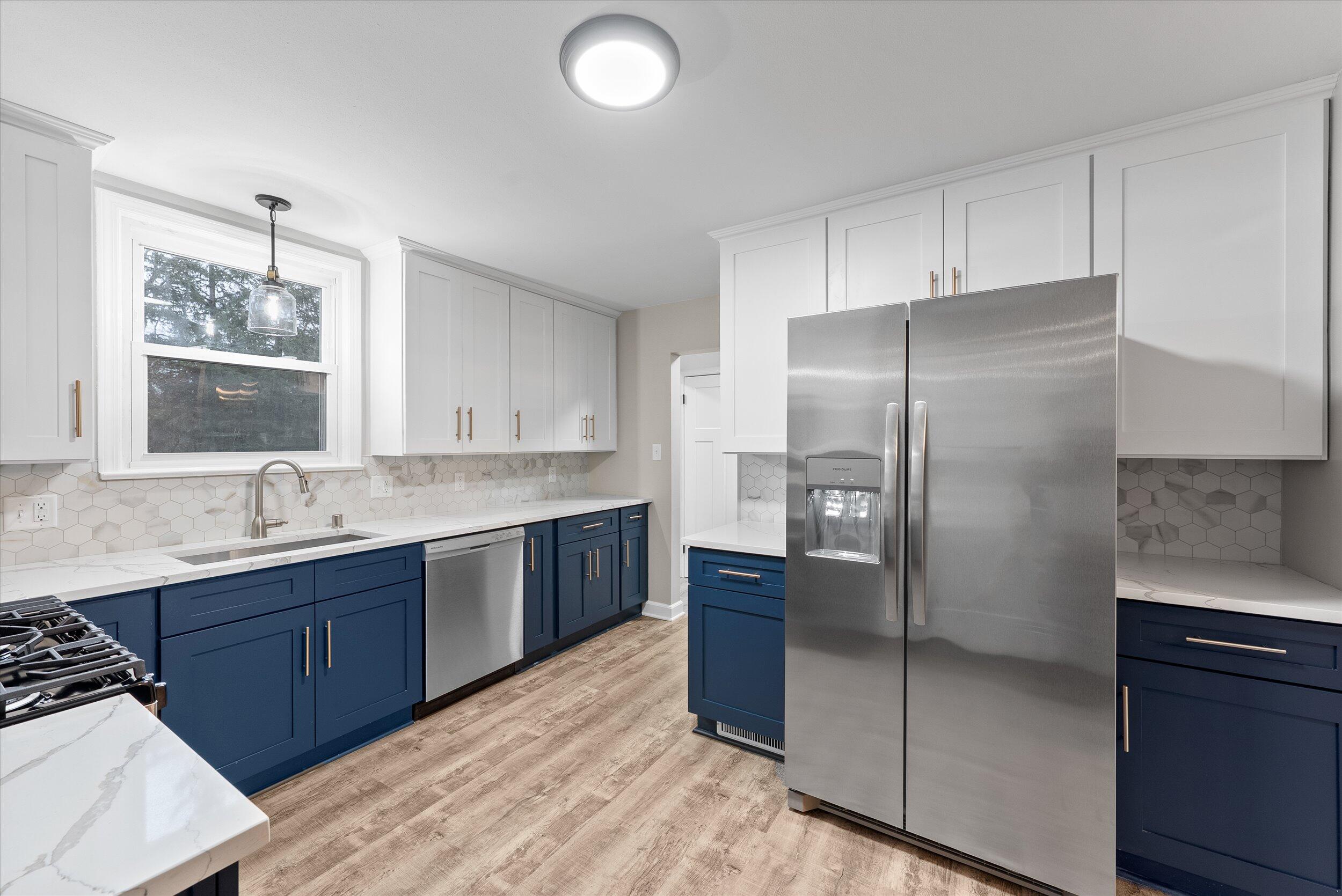 W204N9269 Lannon Road Menomonee Falls, WI 53051 - Photo 11 of 74 11-Kitchen