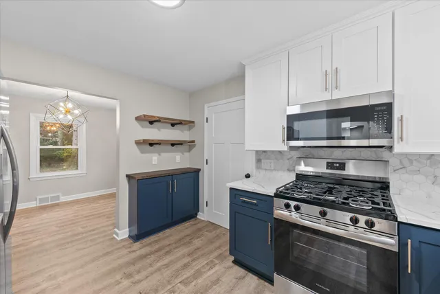 $699,900 | W204N9269 Lannon Road, Menomonee Falls, WI 53051