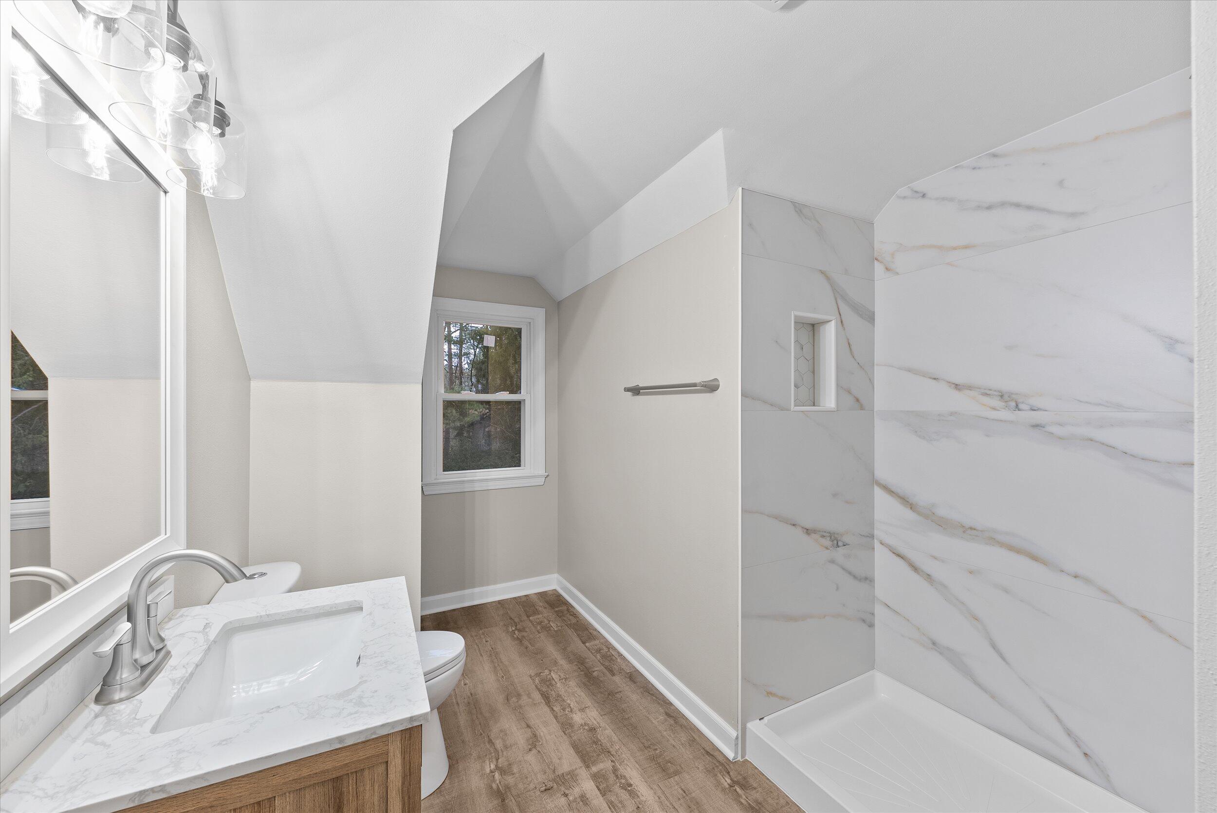 W204N9269 Lannon Road Menomonee Falls, WI 53051 - Photo 28 of 74 28-Bathroom