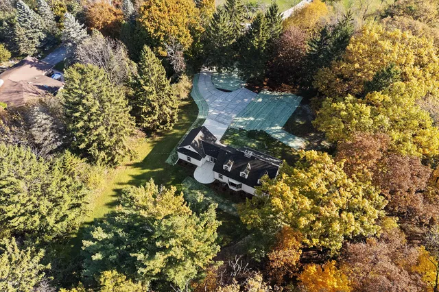 $699,900 | W204N9269 Lannon Road, Menomonee Falls, WI 53051