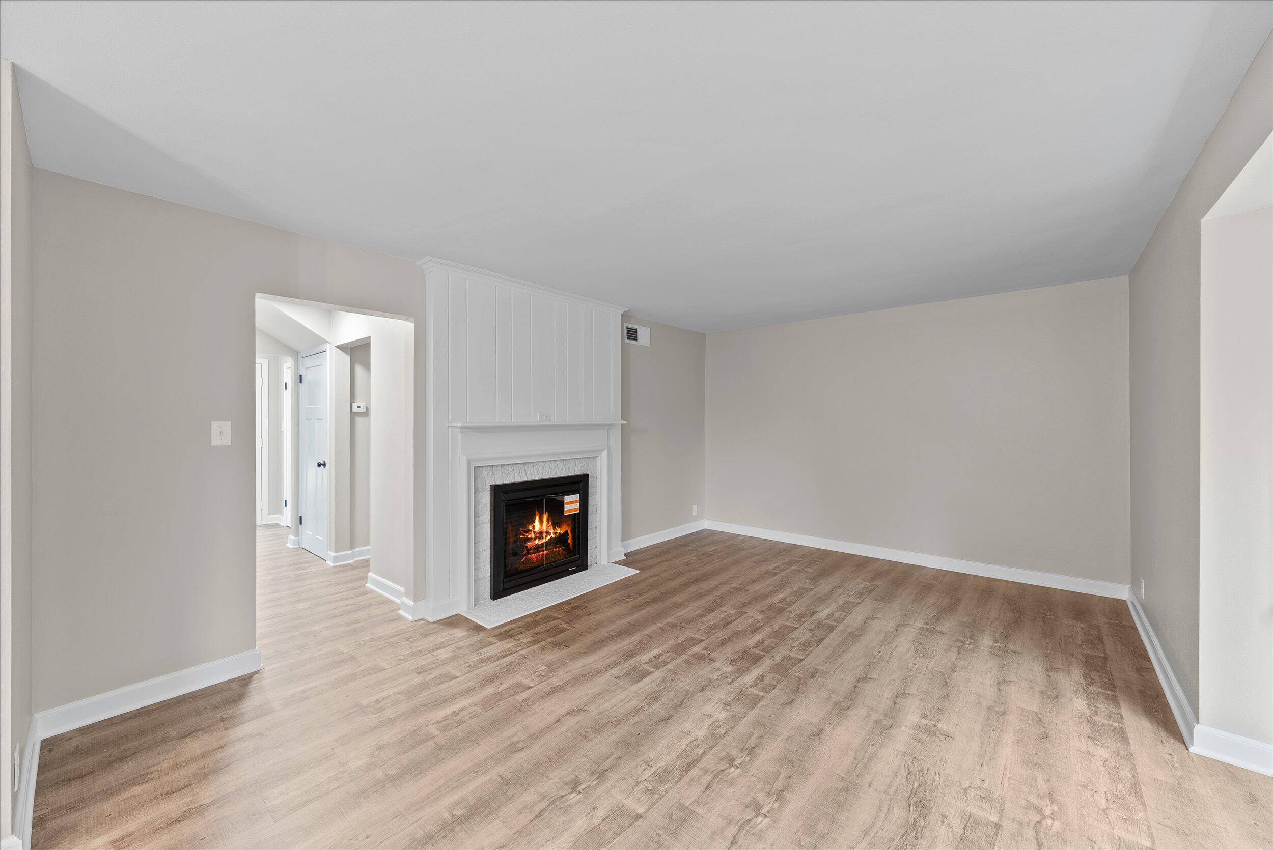 W204N9269 Lannon Road Menomonee Falls, WI 53051 - Photo 5 of 74 05-Living Room