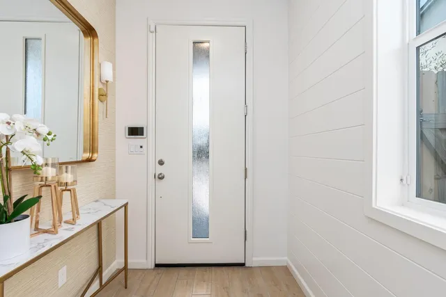 $381,990 | 6580 East Cresthaven Drive, Fresno, CA 93727