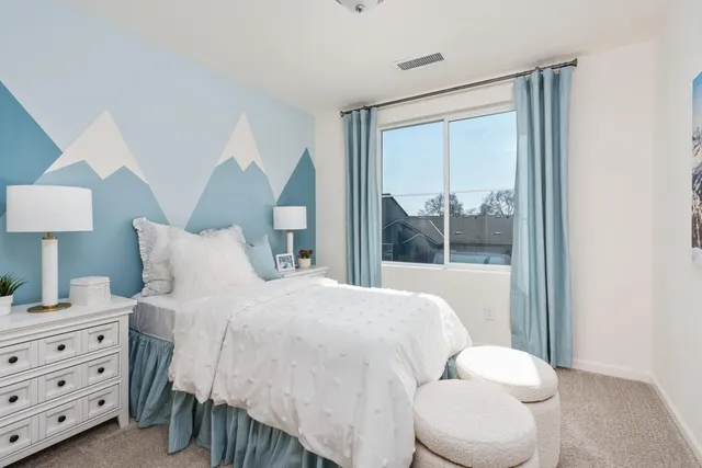 $381,990 | 6580 East Cresthaven Drive, Fresno, CA 93727