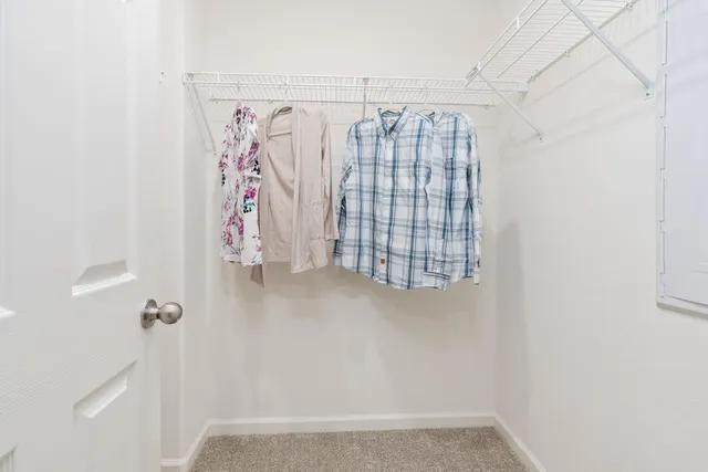 $381,990 | 6580 East Cresthaven Drive, Fresno, CA 93727