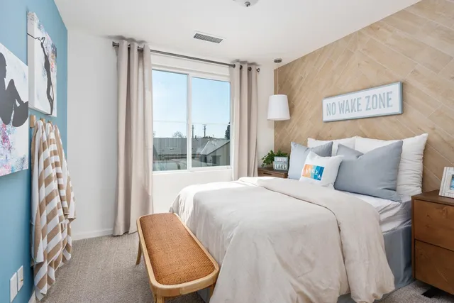 $381,990 | 6580 East Cresthaven Drive, Fresno, CA 93727