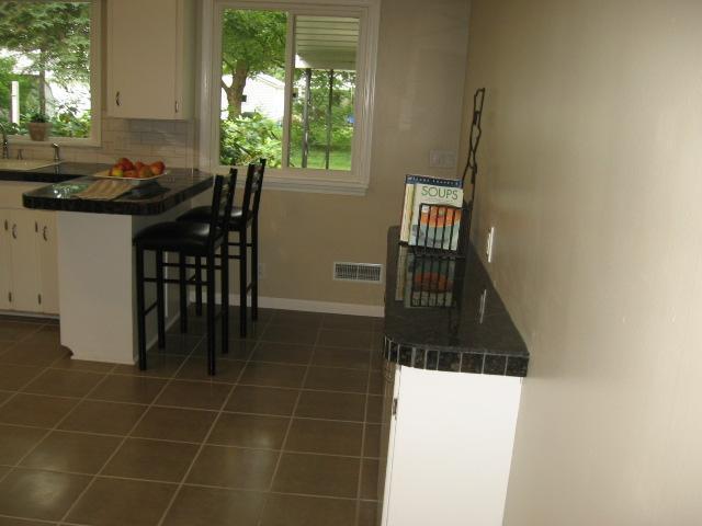 3318 Grace Road Kalamazoo, MI 49006 - Photo 3 of 21 Additional Photo