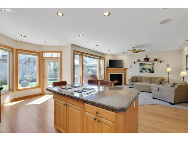 $660,000 | 1969 Northeast 20th Avenue, Canby, OR 97013