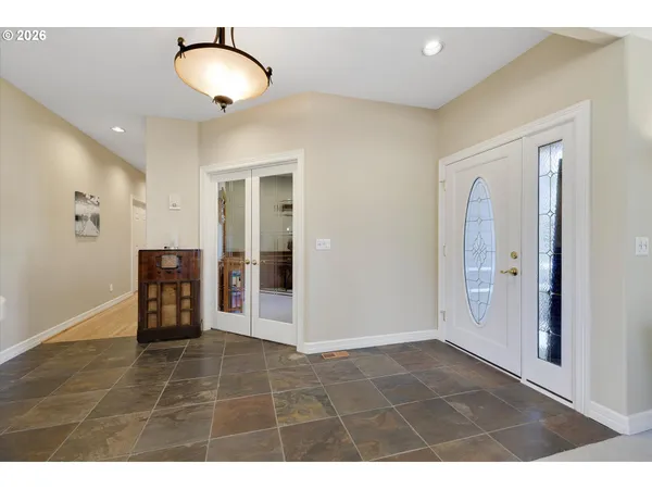 $660,000 | 1969 Northeast 20th Avenue, Canby, OR 97013