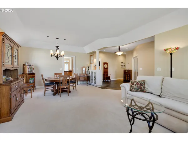 $660,000 | 1969 Northeast 20th Avenue, Canby, OR 97013