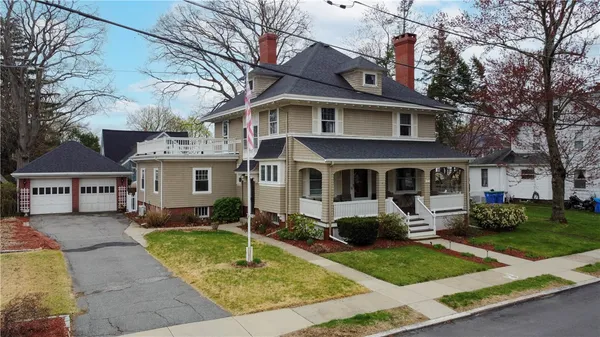 $699,900 | 17 Sayles Avenue, Lincoln, RI 02865