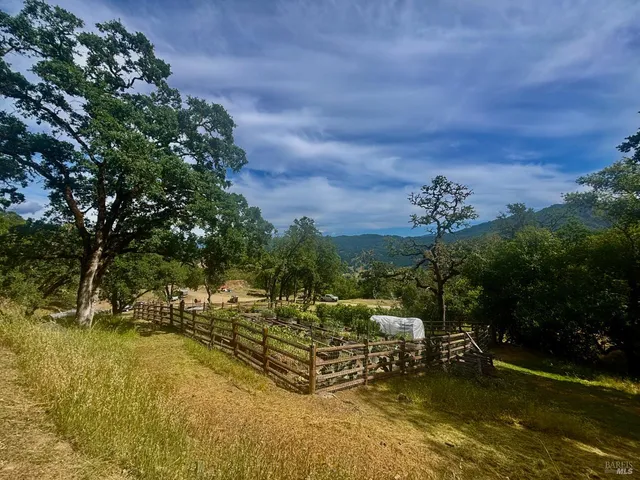 $2,950,000 | 2371 McNab Ranch Road, Ukiah, CA 95482