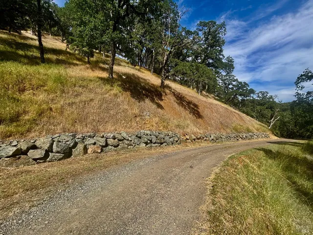 $2,950,000 | 2371 McNab Ranch Road, Ukiah, CA 95482