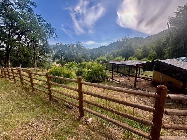 $2,950,000 | 2371 McNab Ranch Road, Ukiah, CA 95482